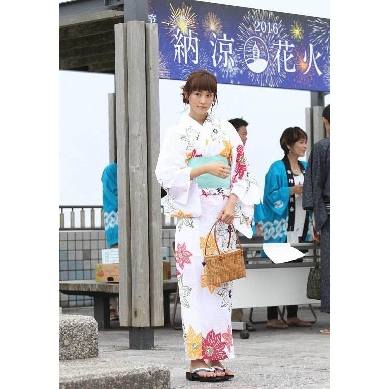 竺仙(ちくせん)浴衣 反物 綿絽 白地 多色 飛び柄 デザイン花 竺仙(ちくせん)浴衣 反物 綿絽 白地 多色 飛び柄 デザイン花
