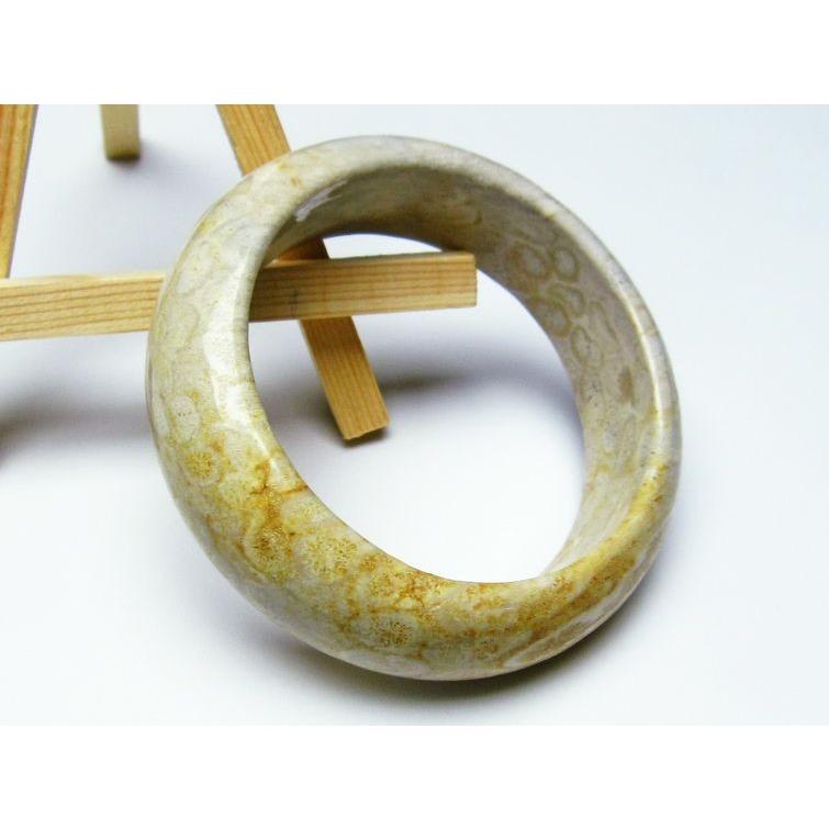 珊瑚 フォッシルコーラル バングル 送料無料 一点物 111-1382 : 天然石