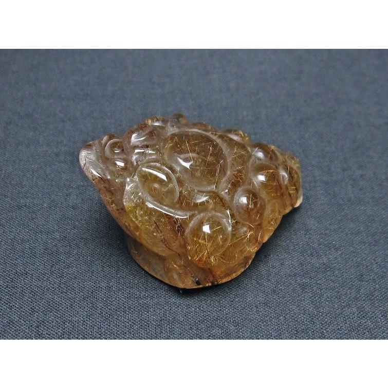 天然石ルチルクォーツの原石　置物m.01 金針ルチル 金蟾 置物 手彫り 彫刻品 キンセン ルチルクォーツ 原石