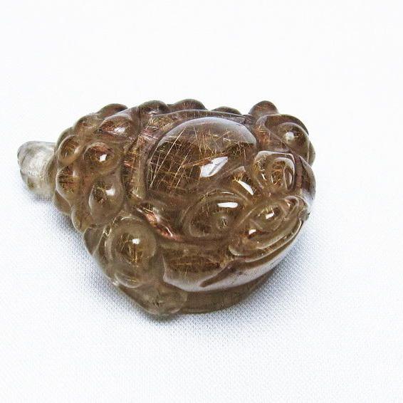 金針ルチル 金蟾 置物 手彫り 彫刻品 キンセン ルチルクォーツ 原石