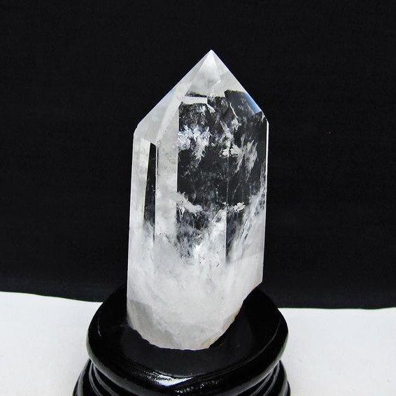 水晶 六角柱 ポイント 原石 置物 台座付属 送料無料 一点物 152-4617