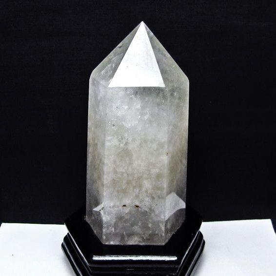 2Kg 水晶 六角柱 ポイント 原石 置物 台座付属 送料無料 一点物 152