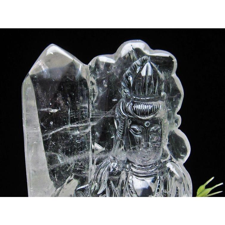1Kg クリスタルクォーツ 水晶 彫刻品 オブジェ 置き物 手彫り観音置物