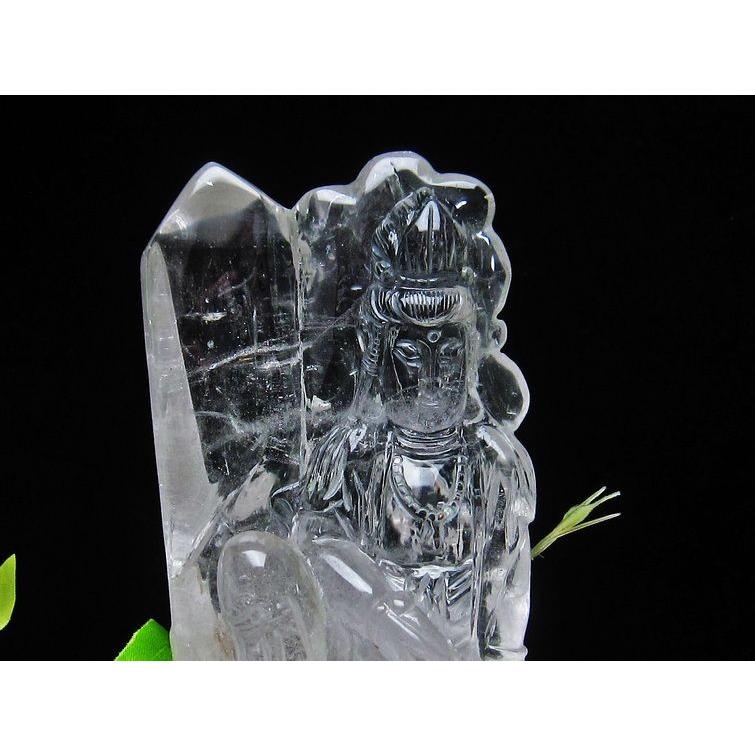 1Kg クリスタルクォーツ 水晶 彫刻品 オブジェ 置き物 手彫り観音置物
