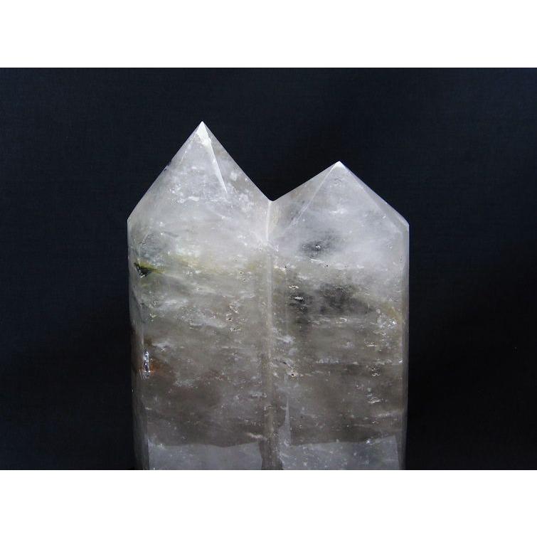 2.8Kg 水晶 六角柱 ダブルポイント 台座付属 送料無料 一点物 162-237