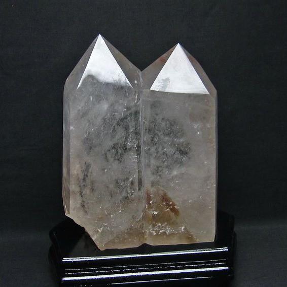 5.3Kg 水晶 六角柱 白水晶 水晶ポイント 台座付属 送料無料 一点物 162