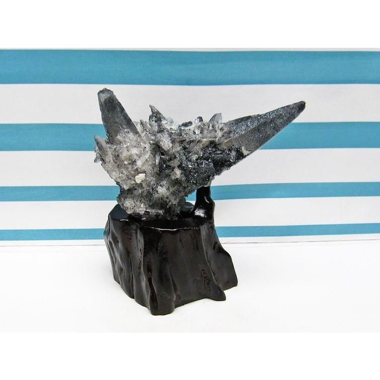 レーザークリスタル クラスター スティブナイト（輝安鉱）入り 送料