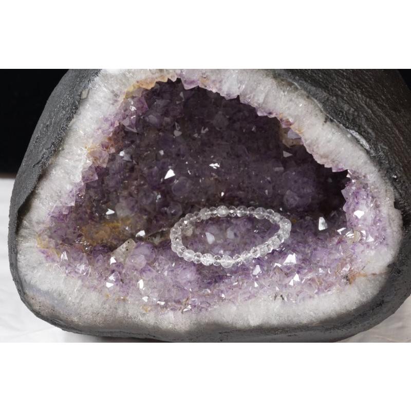 【天然石】ウルグアイ産　アメジスト ドーム　ジオード　原石　紫水晶 木製台座付き アメジスト 原石 ドーム 9.4Kg ウルグアイ産 サークルジオード