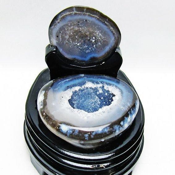 トレジャーメノウ アゲート ジオード 台座付属 一点物 送料無料 175