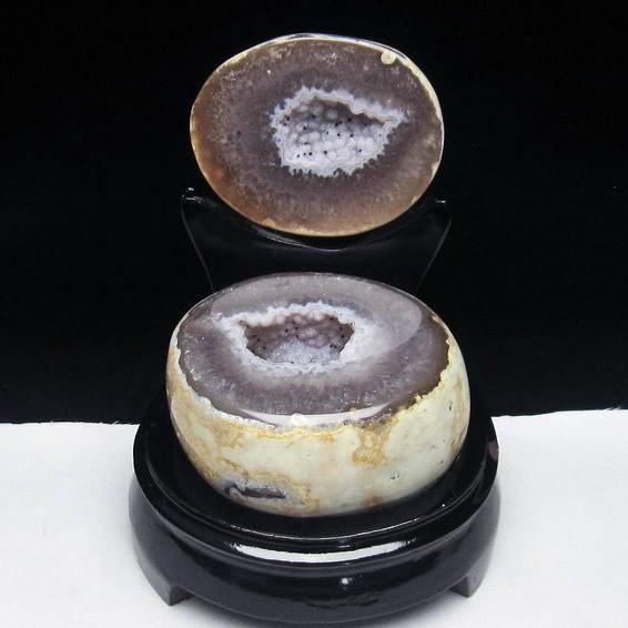 トレジャーメノウ アゲート 龍穴 風水 台座付属 送料無料 アゲット