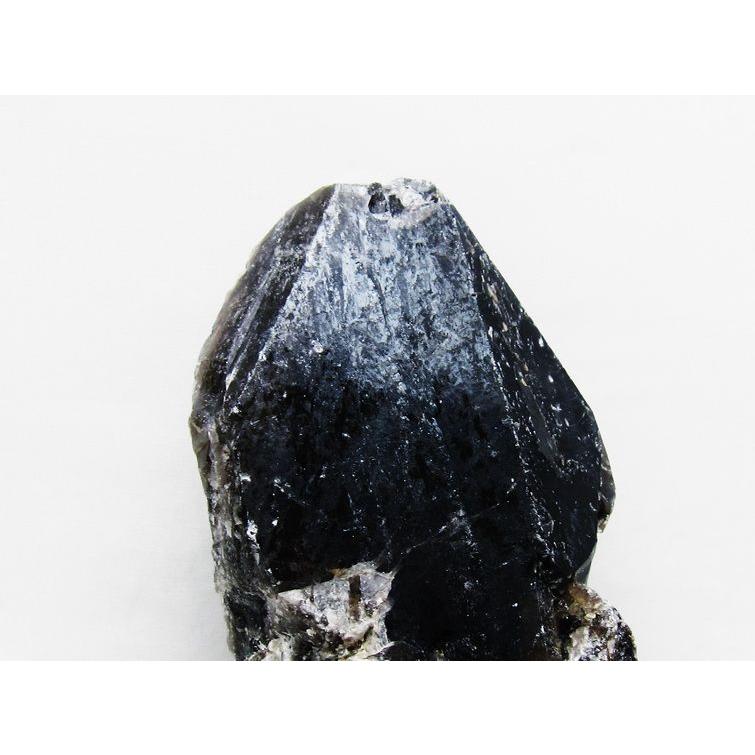 モリオン 1.6Kg 黒水晶 原石 山東省産 台座付属 一点物 送料無料 181