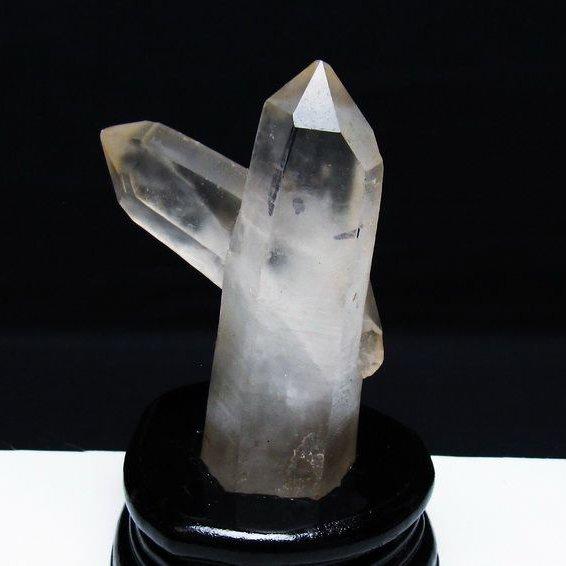 水晶 クラスター 原石 マダガスカル産 台座付属 一点物 182-6743