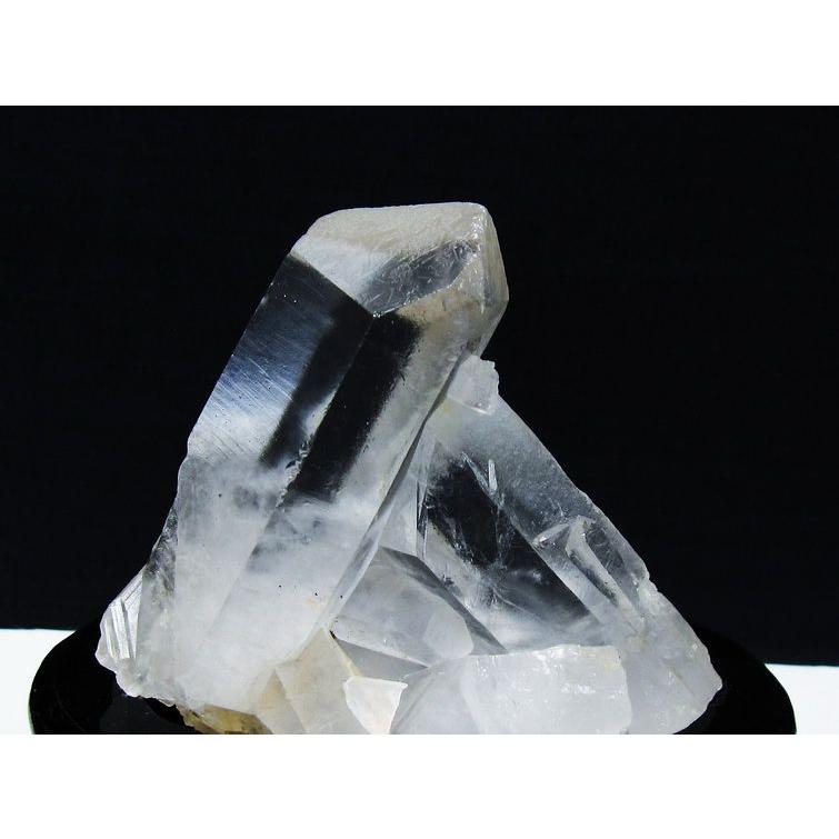 天然石 マダガスカル産 水晶クラスター／台座付き 約2kg 水晶 クラスター 原石 マダガスカル産 台座付属 一点物 182-6802
