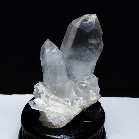 水晶 クラスター 原石 マダガスカル産 台座付属 一点物 182-6814