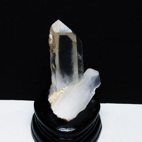 水晶 クラスター 原石 マダガスカル産 台座付属 一点物 182-6815