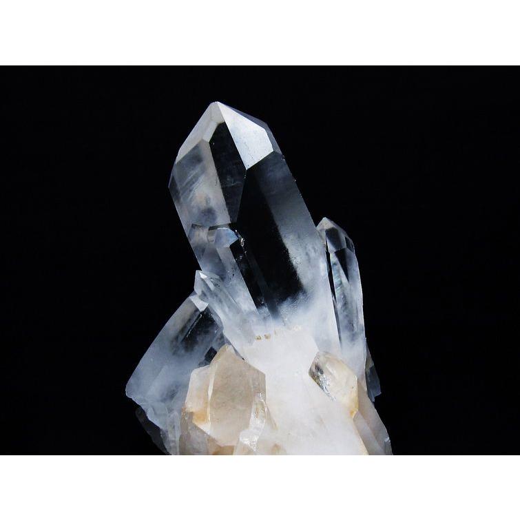1.8Kg 水晶 クラスター 原石 マダガスカル産 台座付属 一点物 [送料