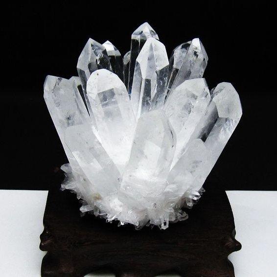 水晶 クラスター 原石 置物 台座付属 一点物 [送料無料] 182-7326 