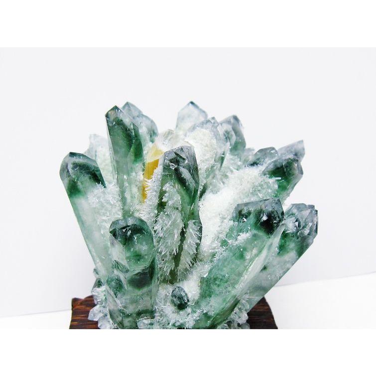 緑水晶　クラスター　約1kg　水晶　天然石 緑水晶 クラスター 原石 台座付属 一点物 [送料無料] 182-7385