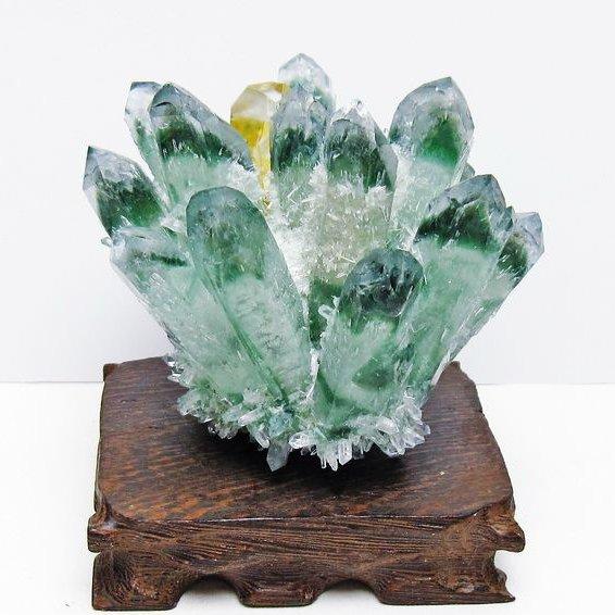緑水晶 クラスター 原石 台座付属 一点物 [送料無料] 182-7498