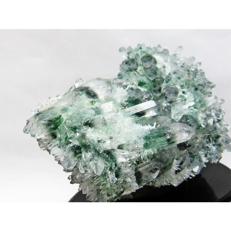 1.3Kg 緑水晶 クラスター 送料無料 一点物 182-80 : 天然石