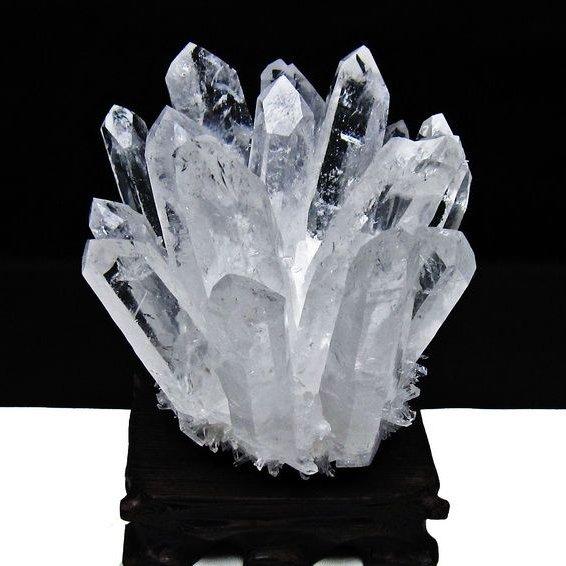 クラスター水晶原石置物　石約70*77ミリ280ｇ　台座付き クラスター水晶原石置物石約70*77ミリ280g台座付き
