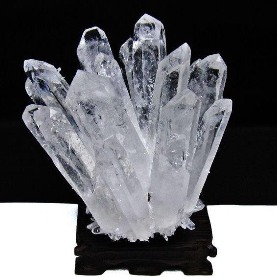 1.1Kg 水晶 クラスター 原石 台座付属 一点物 送料無料 182-8364