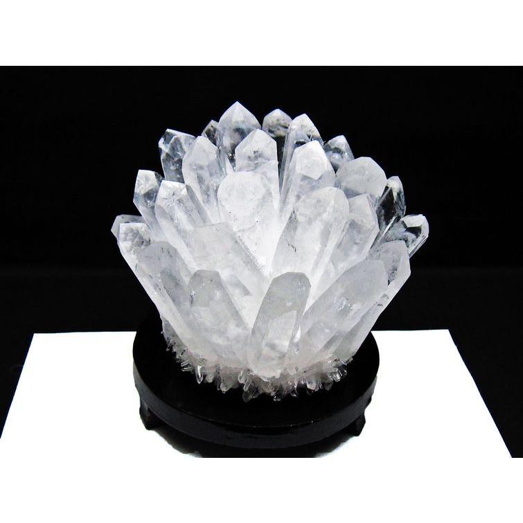 1.5Kg 水晶 クラスター 原石 台座付属 一点物 送料無料 182-8376