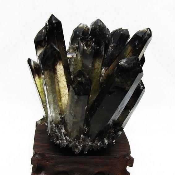モリオンクラスター　黒水晶　台付き モリオン クラスター 黒水晶 原石 台座付属 一点物 送料無料 182-8432