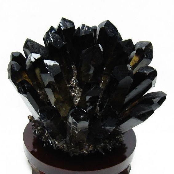 1.6Kg モリオン クラスター 黒水晶 原石 台座付属 一点物 送料無料 182