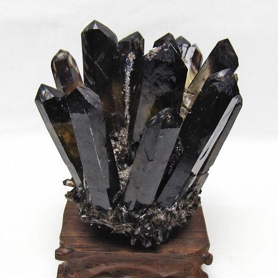 【天然石】ブラジル産　モリオン（黒水晶）原石　クラスター　鉄製台座付き　1.3㎏ モリオン 原石 黒水晶 クラスター 台座付属 一点物 送料無料 182-8721