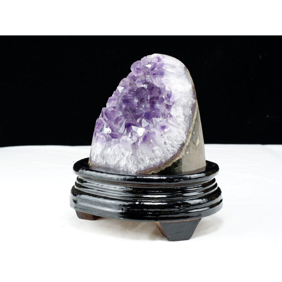 アメジスト原石　571g 1.1Kg アメジスト クラスター ウルグアイ産 原石 amethyst 台座付属