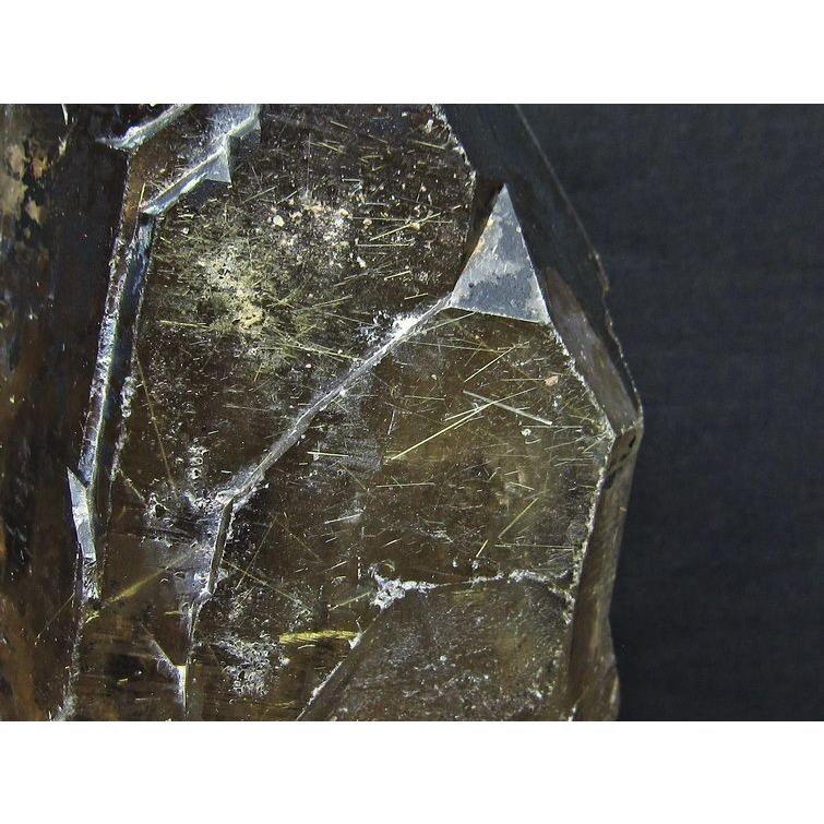 3.2Kg スモーキークォーツ 煙水晶 原石 ルチルクォーツ入り 台座付属