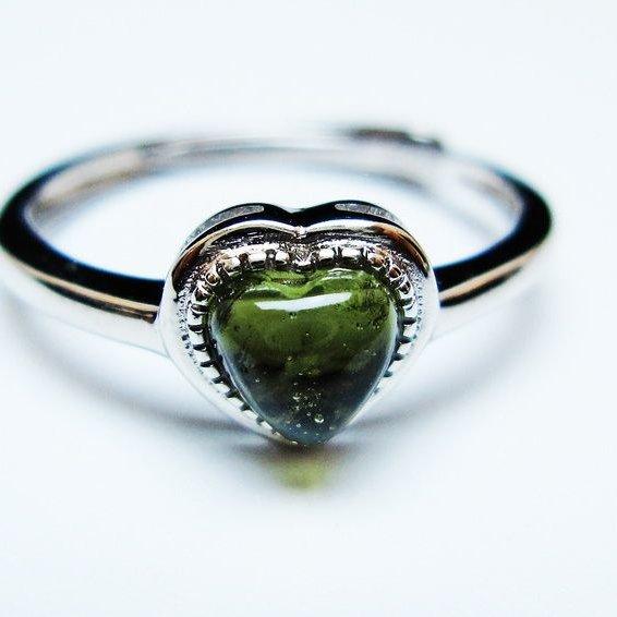 モルダバイト　指輪 モルダバイト リング モルダウ石 指輪 ハート フリーサイズ 13号 一点