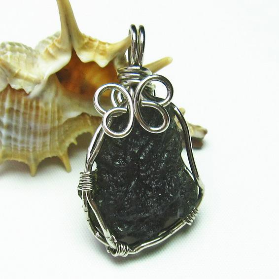 【鑑別書付】モルダバイト ネックレス 40cm ペンダント 楽天市場】【10％OFF】モルダバイト ペンダント ネックレス 天然石