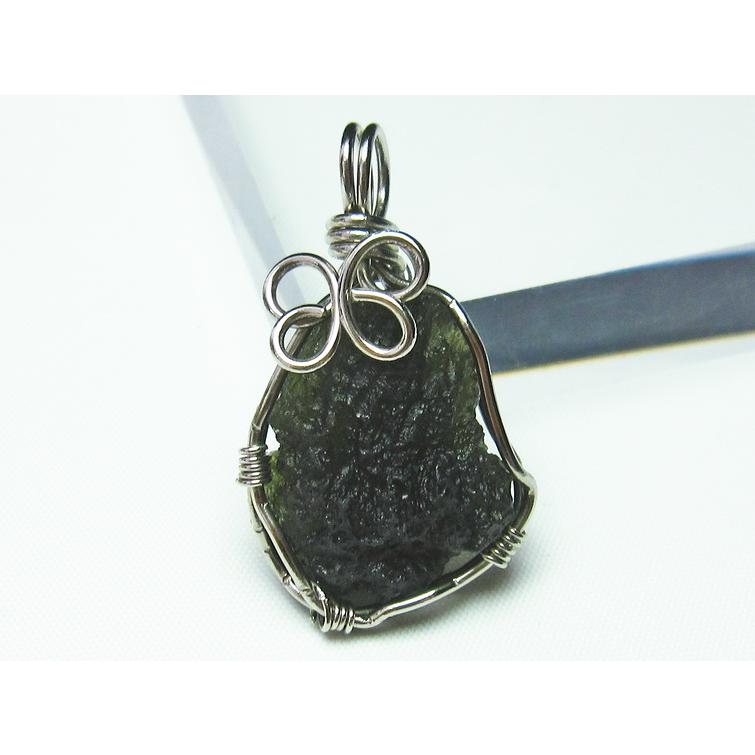 【鑑別書付】モルダバイト ネックレス 40cm ペンダント モルダバイトネックレス（鑑別書付）｜マライカ公式通販