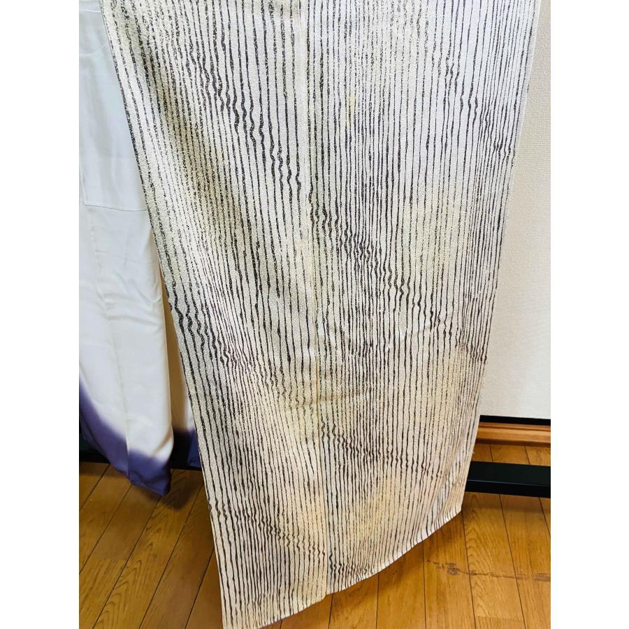 【着物】 小紋 縞文 身丈約147.5cm 裄丈約62cm 24z-4407 美品】 小紋 身丈161cm 裄丈65.5cm M 袷 紬地 幾何学 絞り 紺色 正絹