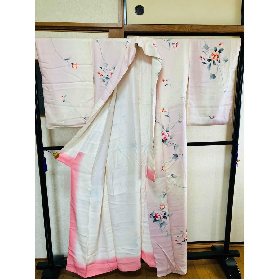 着物 付下げ 正絹 / ピンク色系 桃色系 草花文 付け下げ 身丈約155.5cm