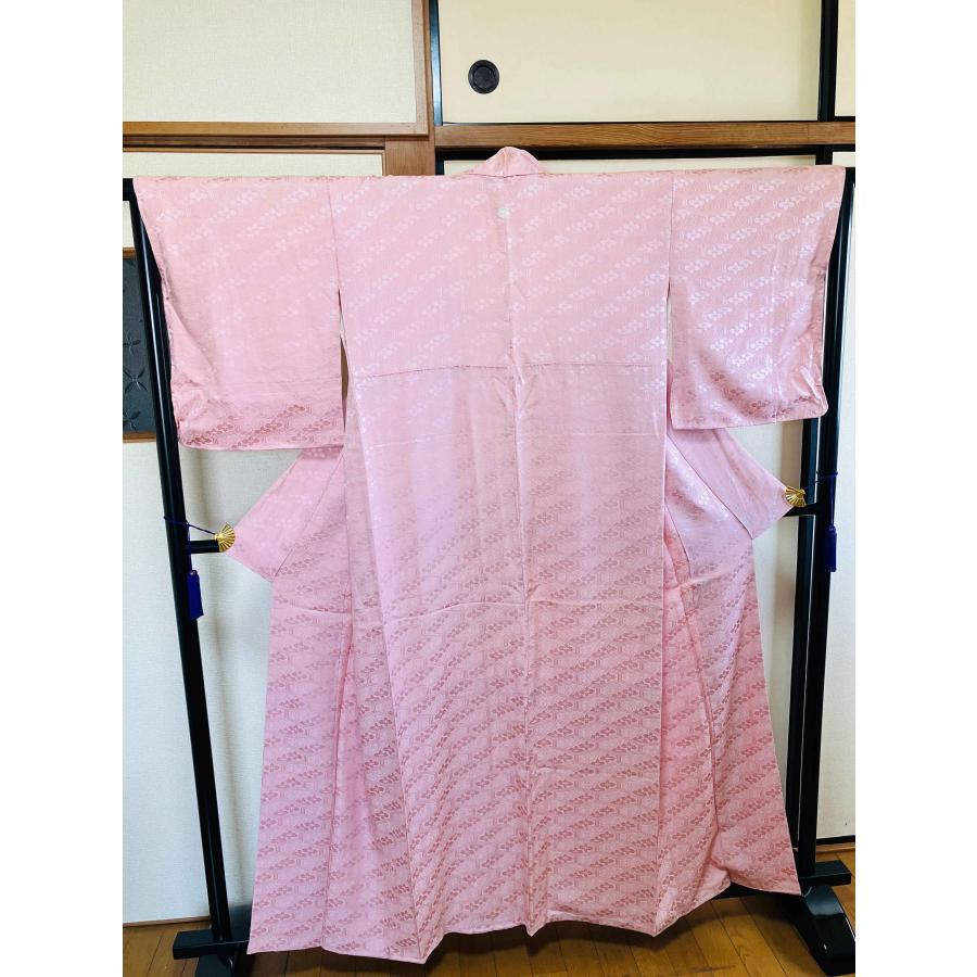 着物 小紋 正絹 / 桃色系 ピンク色系 ひし形亀甲 一つ紋 草花文 身丈約