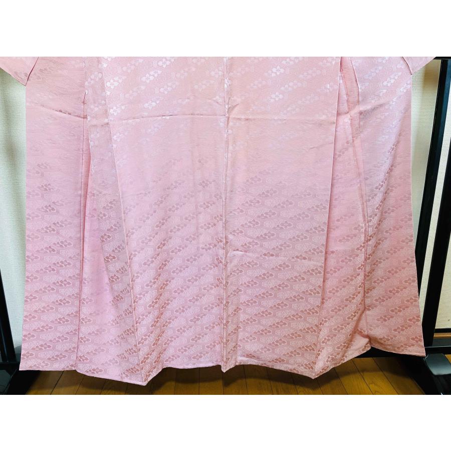 着物 小紋 正絹 / 桃色系 ピンク色系 ひし形亀甲 一つ紋 草花文 身丈約 