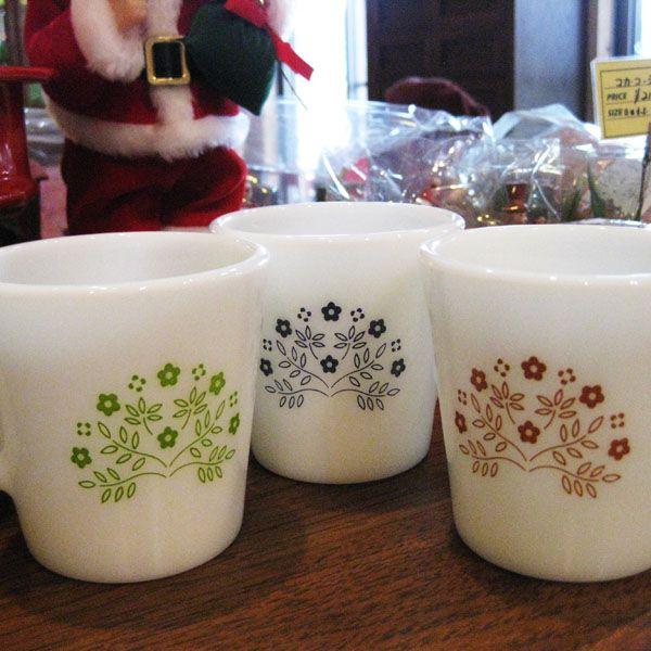 Pyrex - パイレックスタイニーブラウンフラワーマグ3個セット Pyrex - パイレックスタイニーブラウンフラワーマグ3個セットの