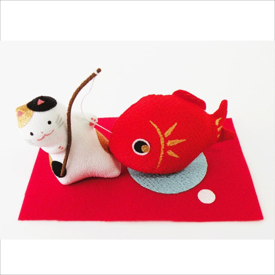 正月飾り のぞき猫と鏡餅 龍虎堂 リュウコドウ ちりめん細工 日本製 Rk40 599 和雑貨と日本の道具のお店 とうび 通販 Yahoo ショッピング