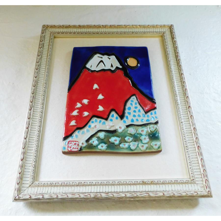 開運赤富士陶板「赤富士　梅と舞い桜」額装 商品番号 AKF−J23 陶板サイズ 約175×130×7ミリ 　額サイズ 外寸285×240ミリ |  | 03