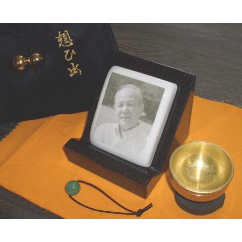 遺影写真陶板 想ひ出    陶板サイズ：縦7×横6cm 写真サイズ：5.8×4.7cm |  | 04