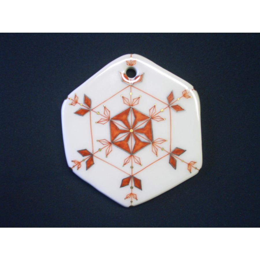 クリスマスオーナメント お待たせいたしました！　九谷焼陶器クリスマス・オーナメント『雪の結晶〜赤絵に金彩銀彩』約9cm |  | 01