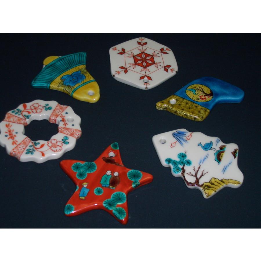 クリスマスオーナメント お待たせいたしました！　九谷焼陶器クリスマス・オーナメント『雪の結晶〜赤絵に金彩銀彩』約9cm |  | 04