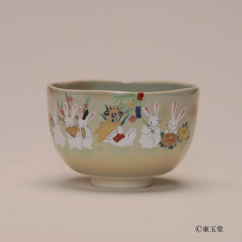 茶碗 青磁 兎の五節句 水出宋絢作 (化粧箱) : お茶道具東玉堂 茶碗 青磁 兎の五節句 水出宋絢作 (化粧箱) : お茶道具東玉堂