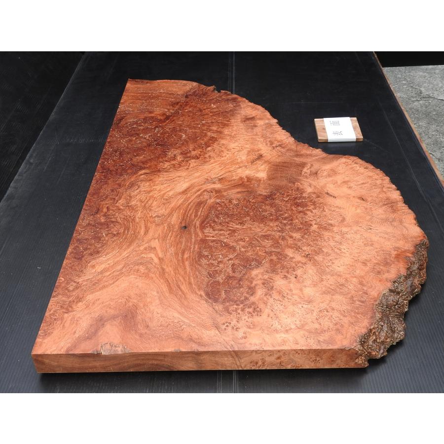 花梨 カリン 一枚板 幅上部250〜600×厚み38×長さ最大960mm 片耳 花梨 カリン 一枚板 幅上部250〜600×厚み38×長さ最大960mm 片耳