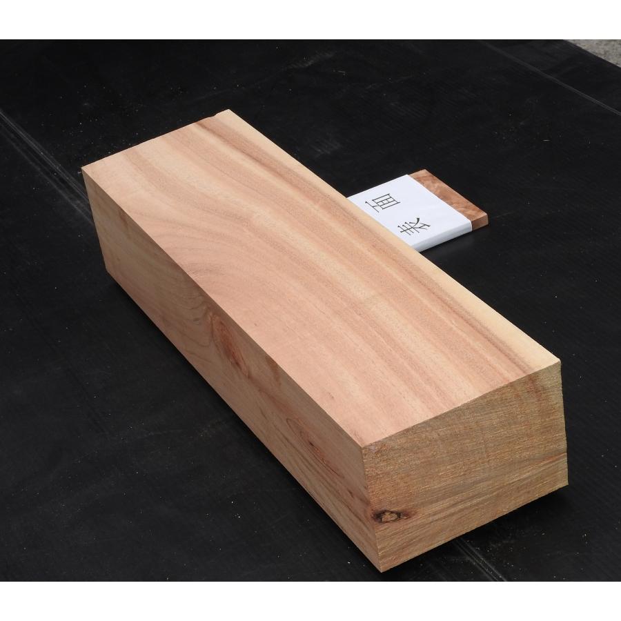 楠 角材 125×90×440 mm 二方上小 国産 送料無料 木材 彫刻材 楠 角材 125×90×440 mm 二方上小 国産 送料無料 木材 彫刻材