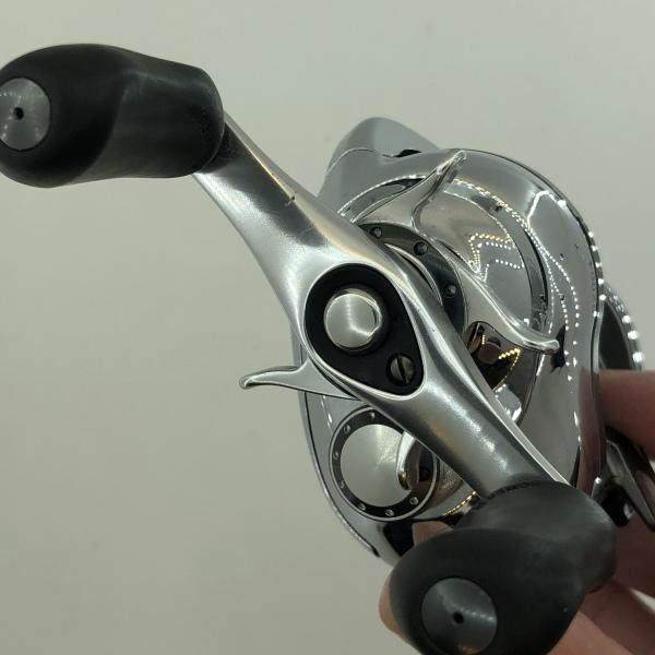シマノ アンタレスDC右ハンドル02004 中古品 新春大売出し シマノ アンタレスDC右ハンドル02004 中古品 新春大売出し