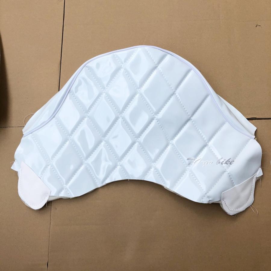 【HONDA フォルツァ】MF10 新品エナメルシート　カスタム　スピーカー付き ホンダ（HONDA） フォルツァMF10 張替え用 シートカバー ダイヤカット
